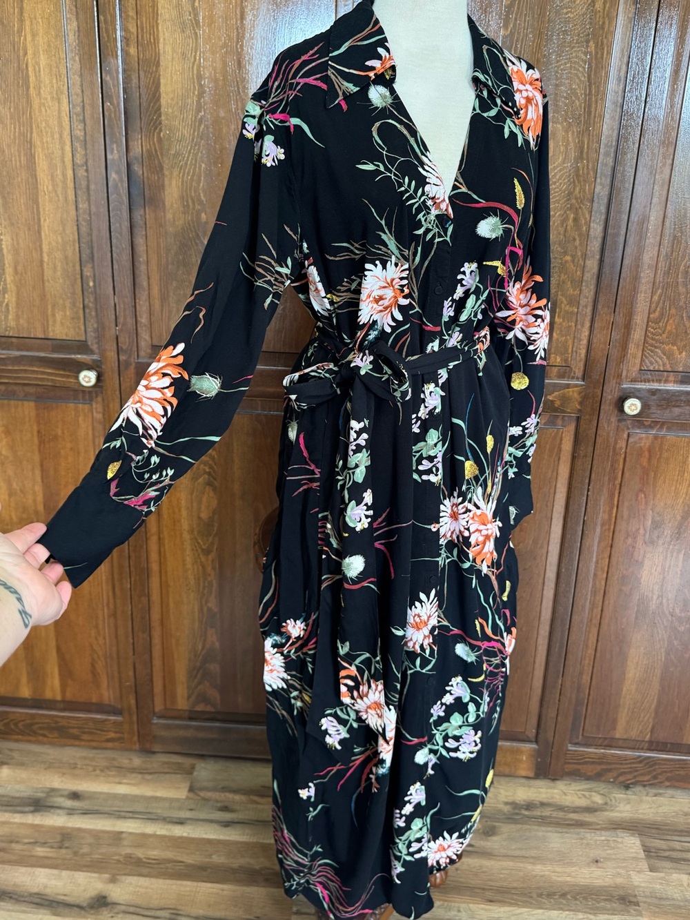 H&M Black Multi Floral Tie Belt Shirt Dress Button Front Maxi Medium Large